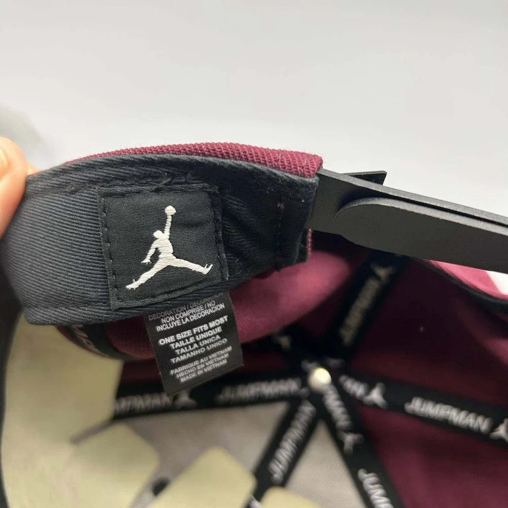 Air Jordan 23 Hat Men‎ White Red Black Embroidered Logo Jumpman Snap Back Cap